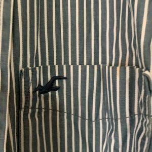 Hollister M stripped shirt